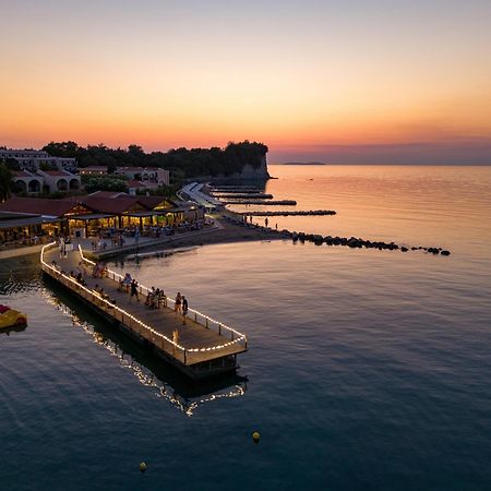 Roda Beach Resort & Spa エクステリア 写真