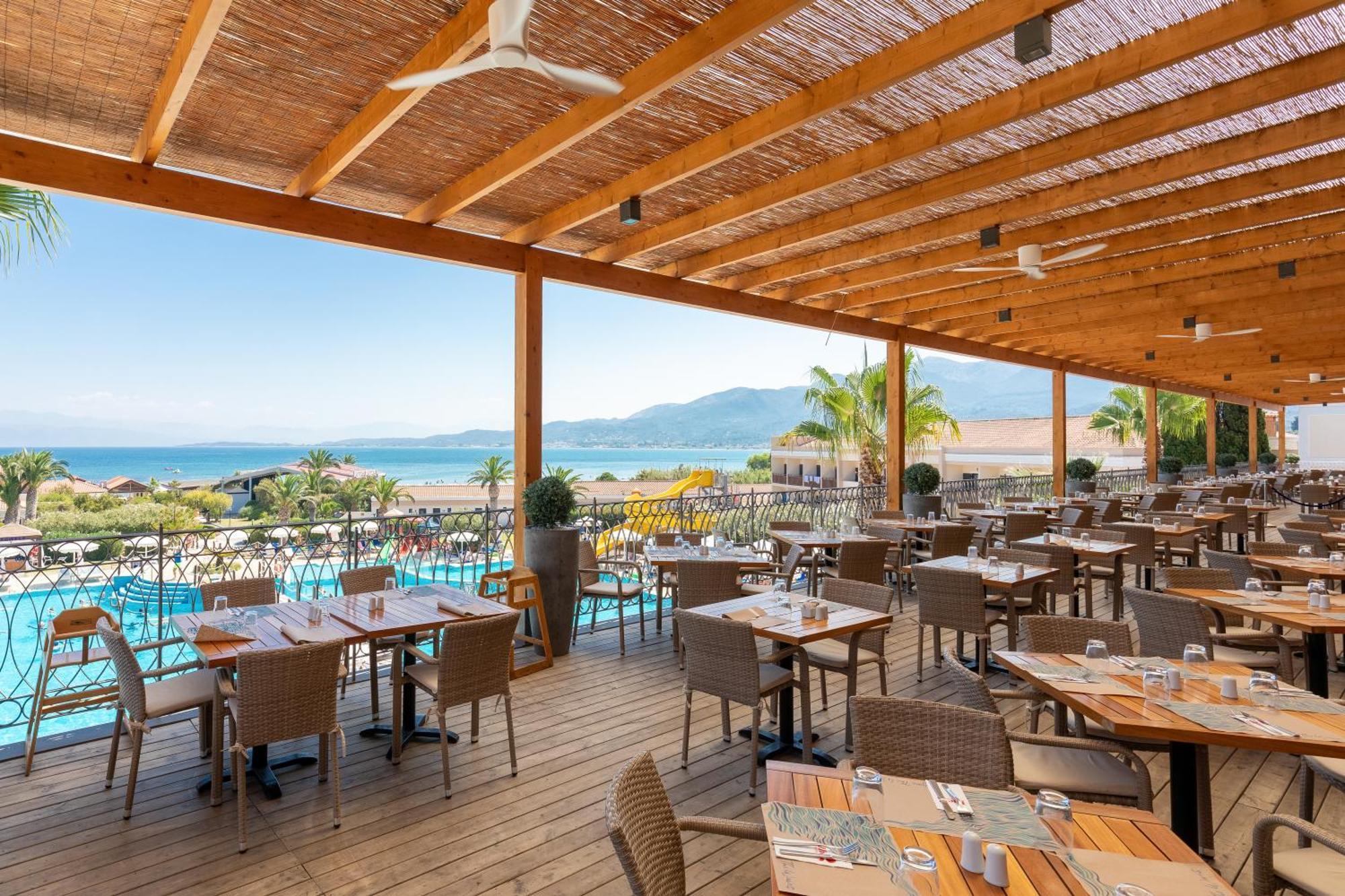 Roda Beach Resort & Spa エクステリア 写真