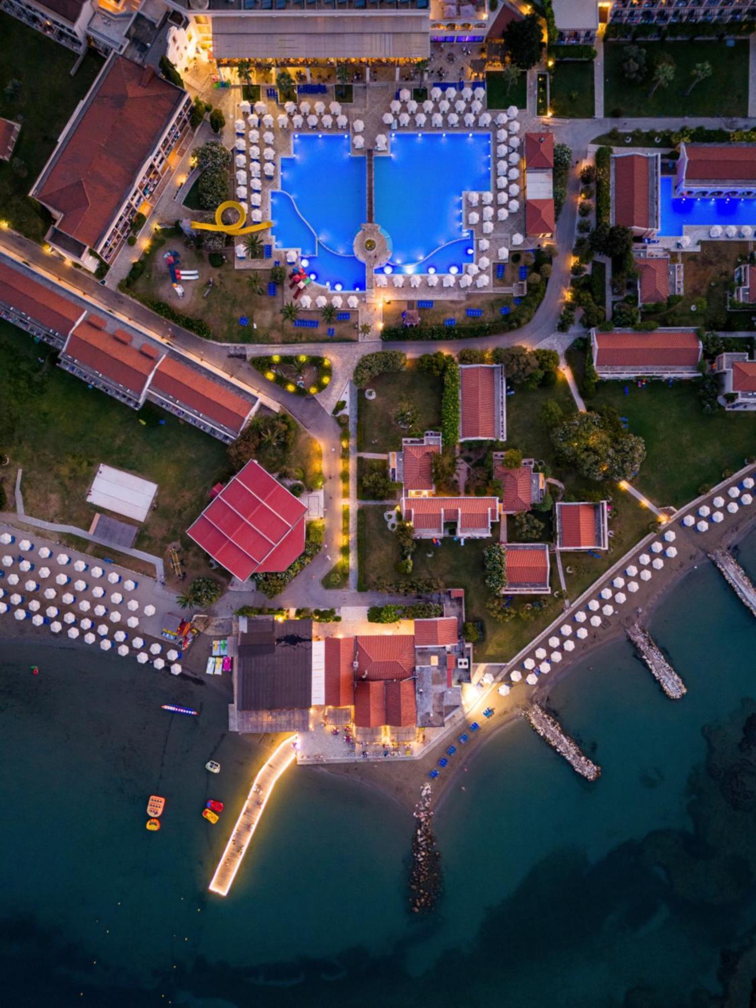 Roda Beach Resort & Spa エクステリア 写真