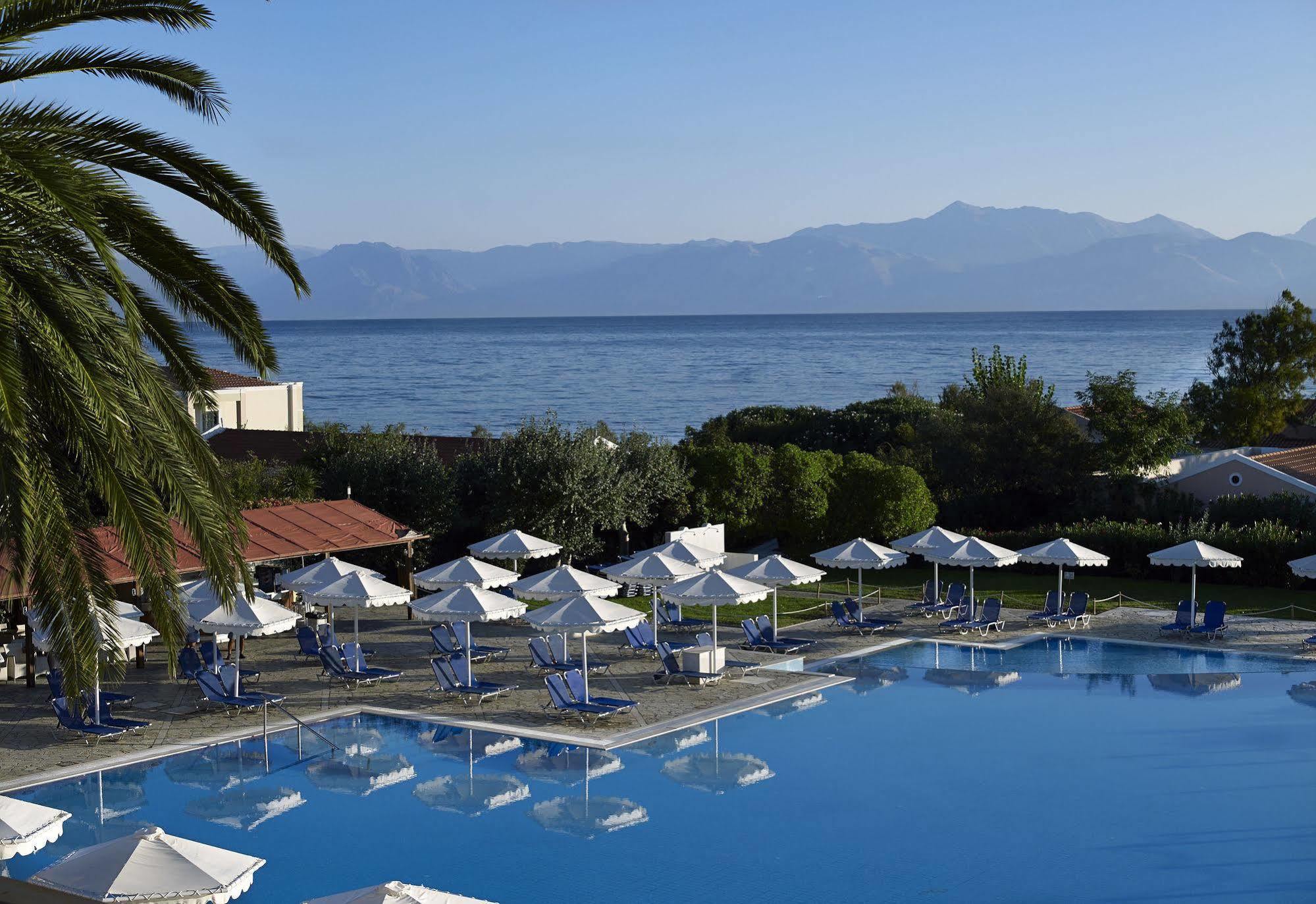 Roda Beach Resort & Spa エクステリア 写真