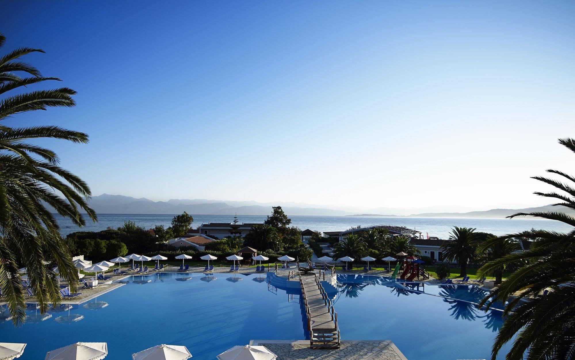 Roda Beach Resort & Spa エクステリア 写真